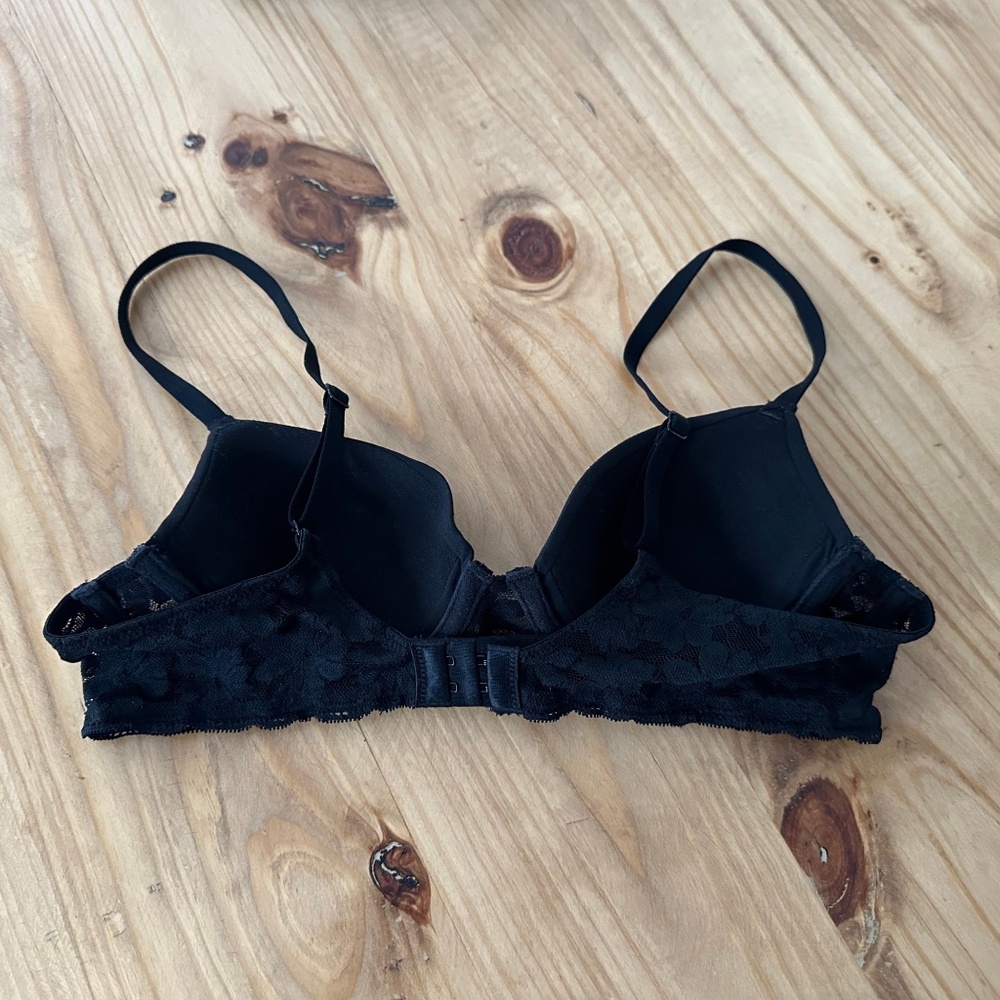 No Boundaries Everyday Black Lace T-Shirt Bras 36A